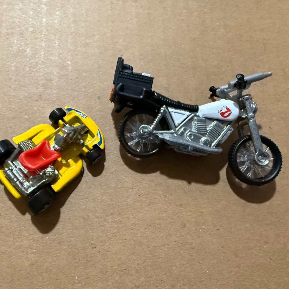 Lot of die cast - loose and packaged